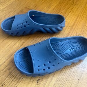 Crocs Echo Slide sz10 Rare Blue